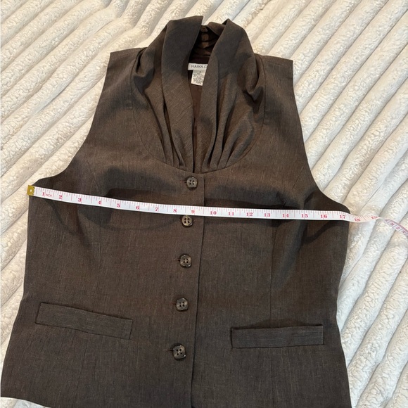 Harold's Brown Tailored Vest - Picture 6 of 11